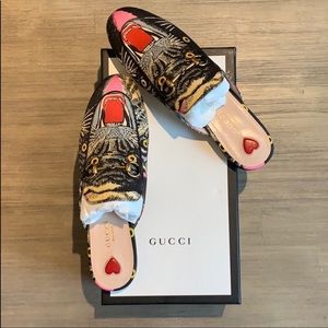 Authentic NWT & Box GUCCI Tiger Print Loafers